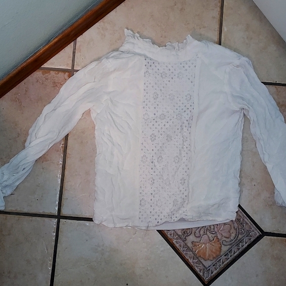 White frilly top - Picture 1 of 2
